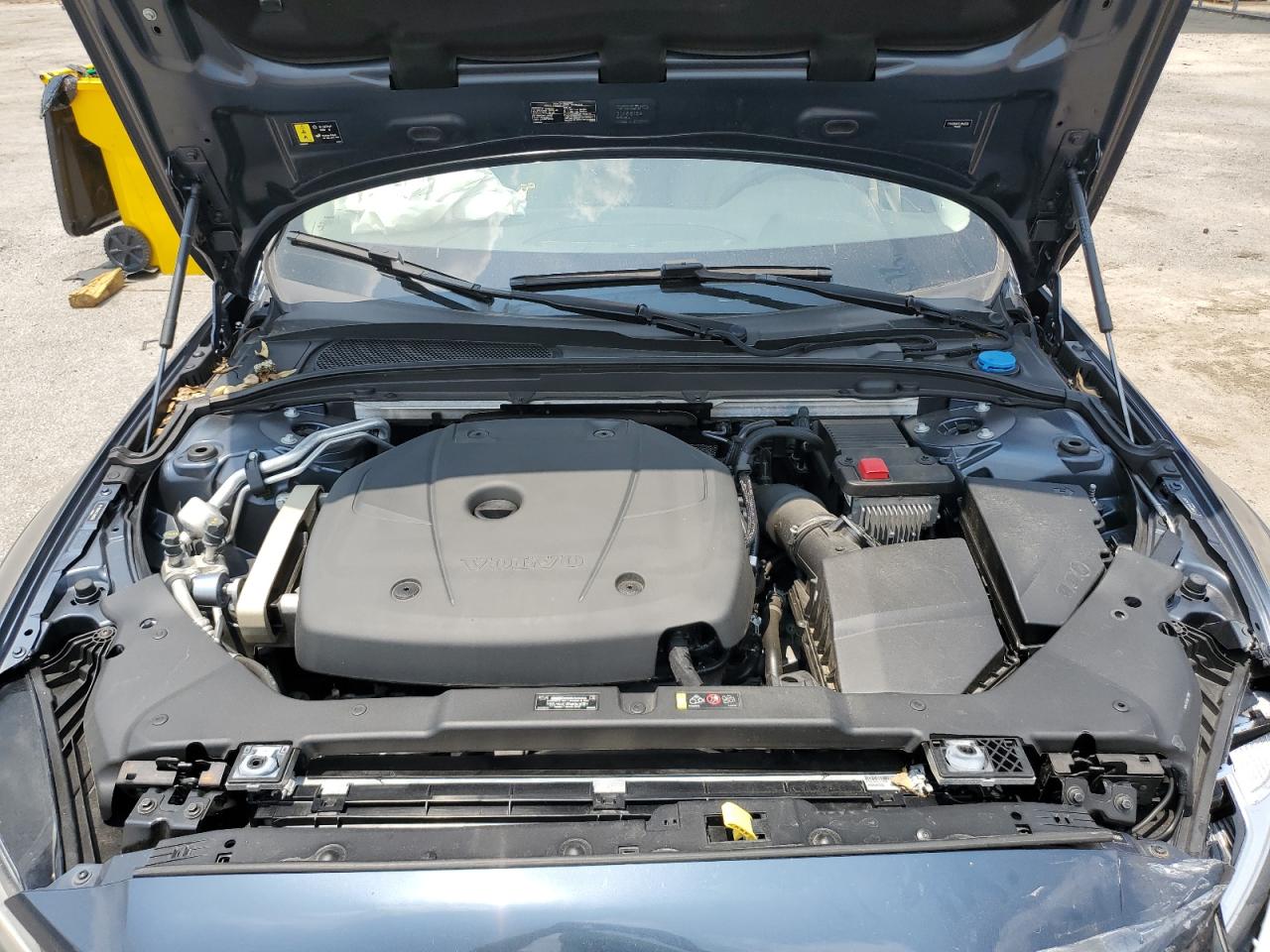 2020 Volvo V60 Cross Country T5 Momentum VIN: YV4102WK7L1042556 Lot: 60812525