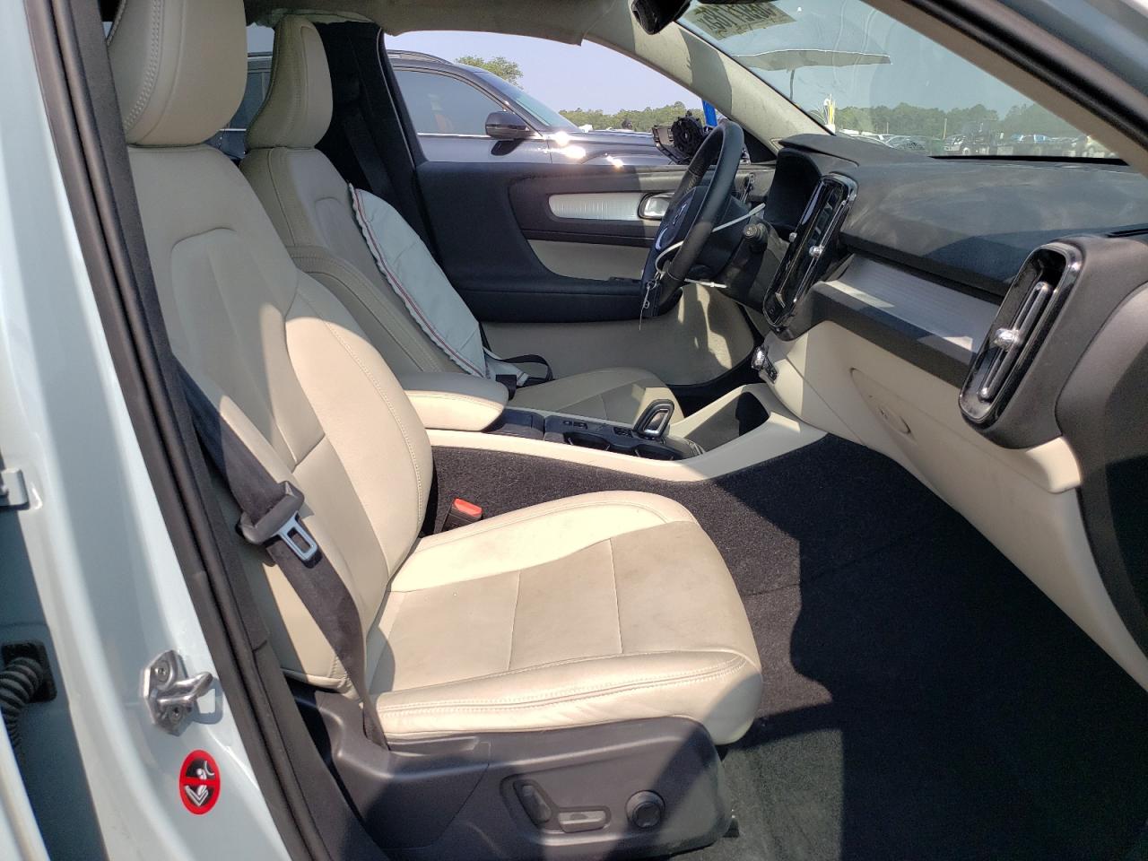 2019 Volvo Xc40 T5 Momentum VIN: YV4162UK9K2052550 Lot: 58927185