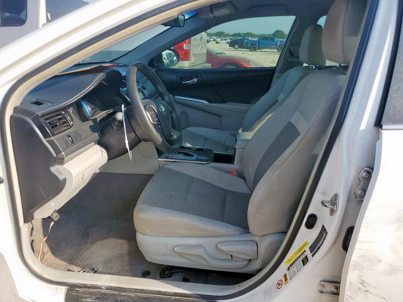 Sedans TOYOTA CAMRY 2013 White
