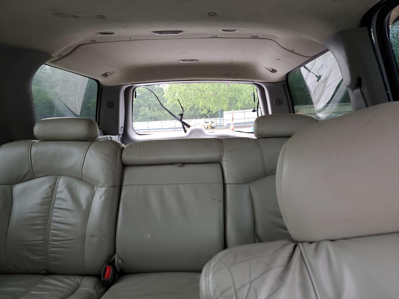 2002 Chevrolet Suburban K2500 VIN: 3GNGK26GX2G132763 Lot: 59741425