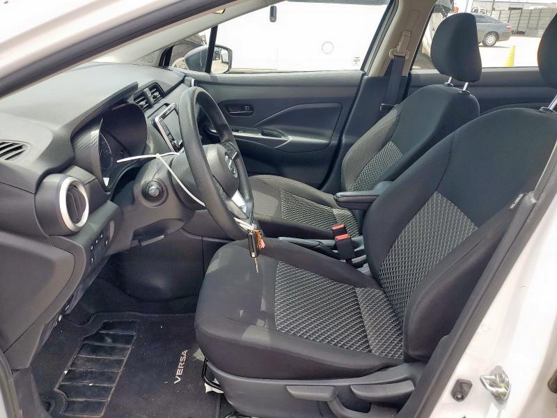 NISSAN VERSA 2022 Белы
