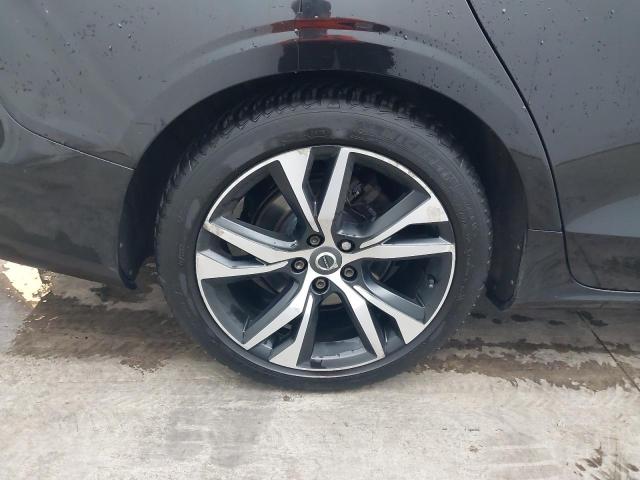 2019 VOLVO V60 R-DESI