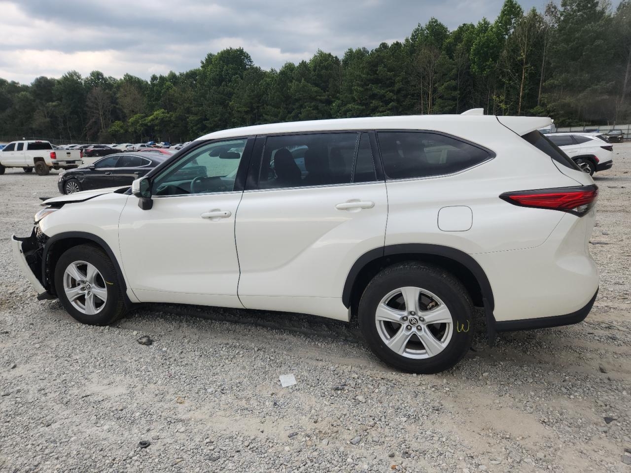 TOYOTA HIGHLANDER 2020 VIN 5TDBZRBH5LS508939 photo 2