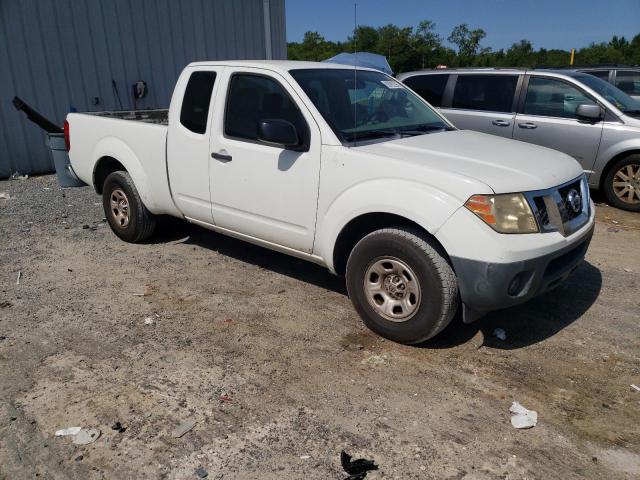 Pickups NISSAN FRONTIER 2013 Biały