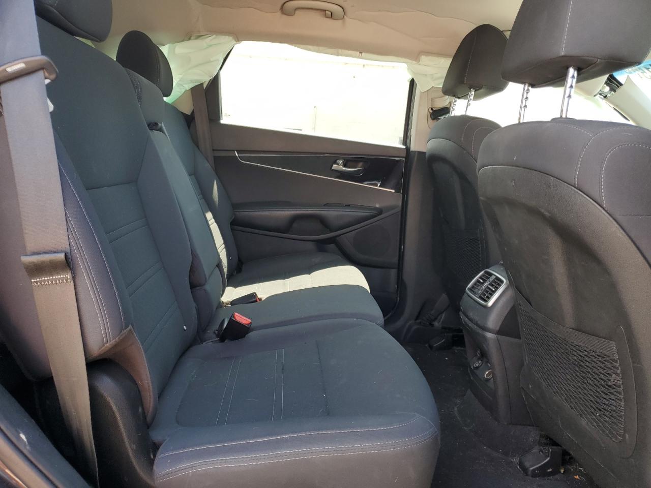 KIA SORENTO 2019 VIN 5XYPG4A54KG484263 фото 11
