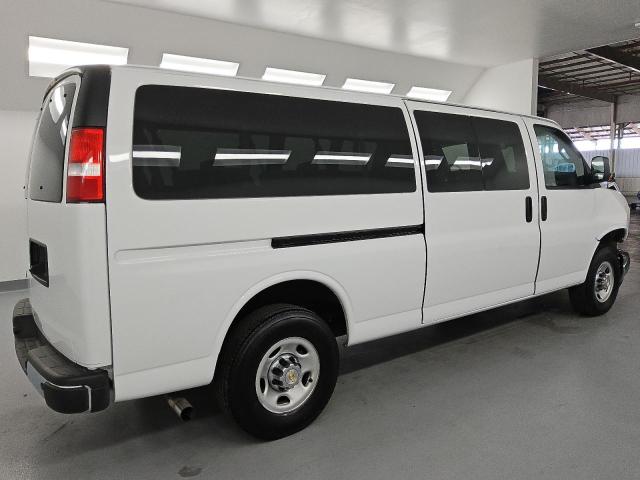  CHEVROLET EXPRESS 2024 Biały