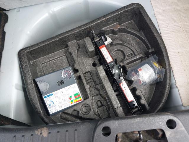 2011 FORD FIESTA TIT