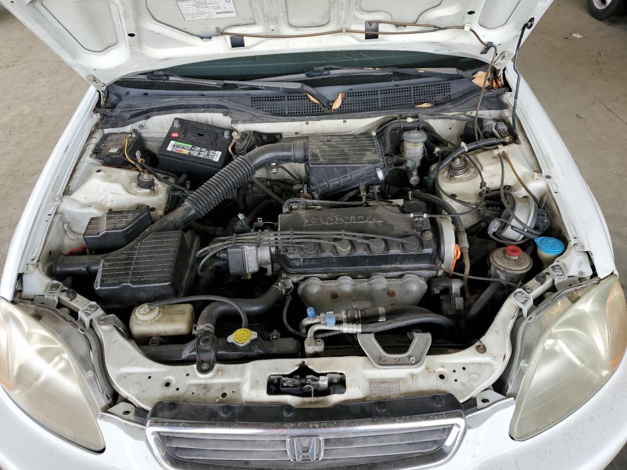 1998 Honda Civic Lx VIN: 2HGEJ6676WH519635 Lot: 62008005