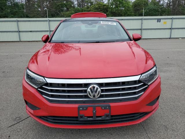 VOLKSWAGEN JETTA 2019 Червоний
