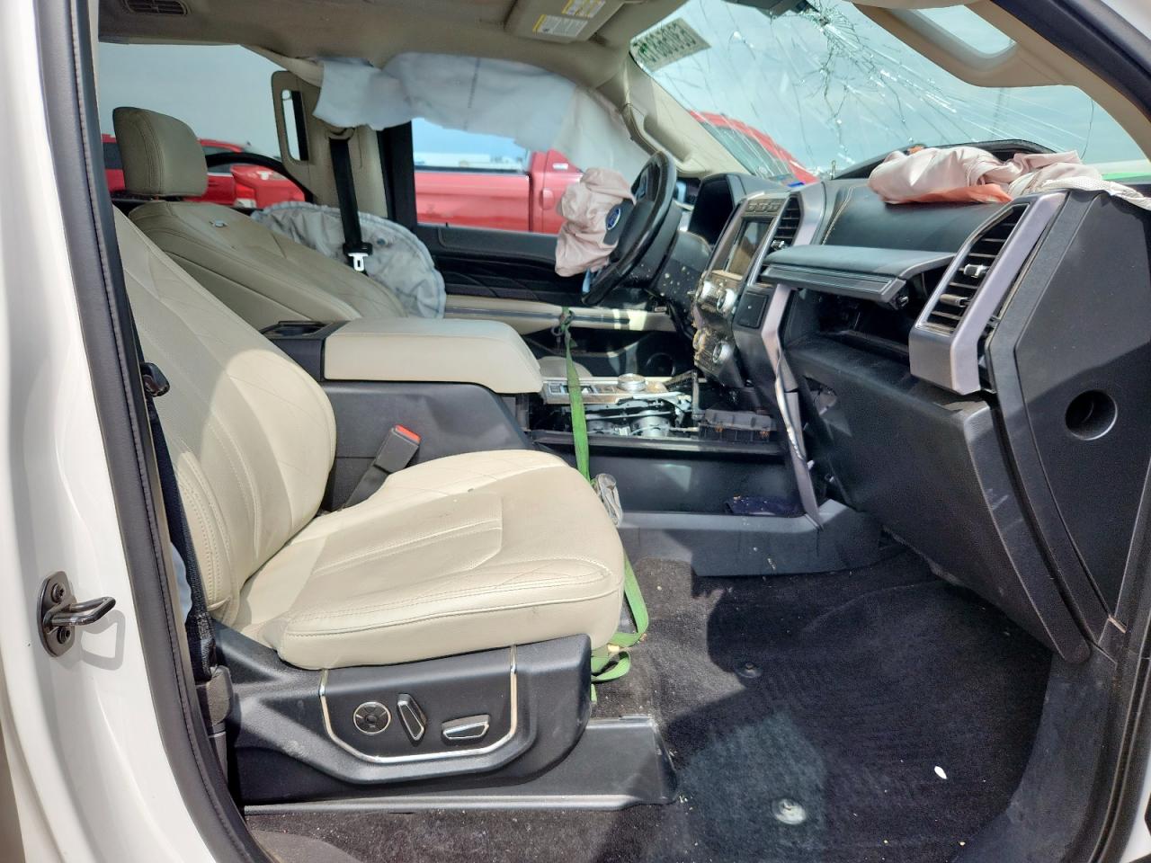 2019 Ford Expedition Platinum VIN: 1FMJU1LT3KEA02184 Lot: 63056815