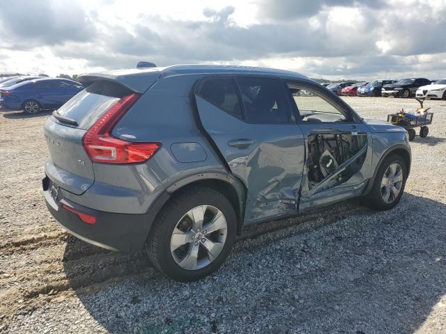  VOLVO XC40 2022 Синий