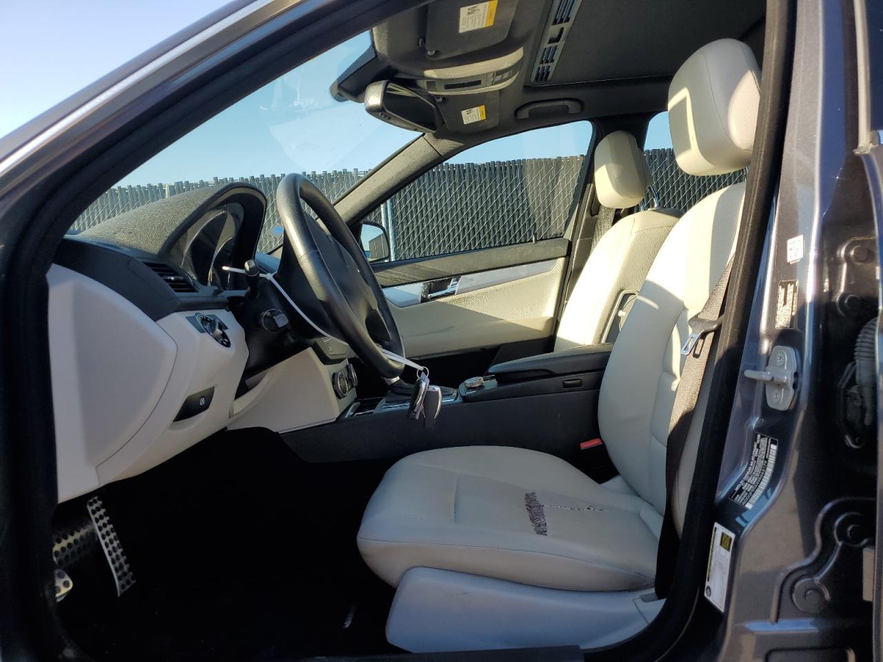 2009 Mercedes-Benz C 300 VIN: WDDGF54X49R063179 Lot: 61395345