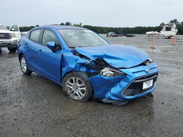  TOYOTA YARIS 2018 Granatowy