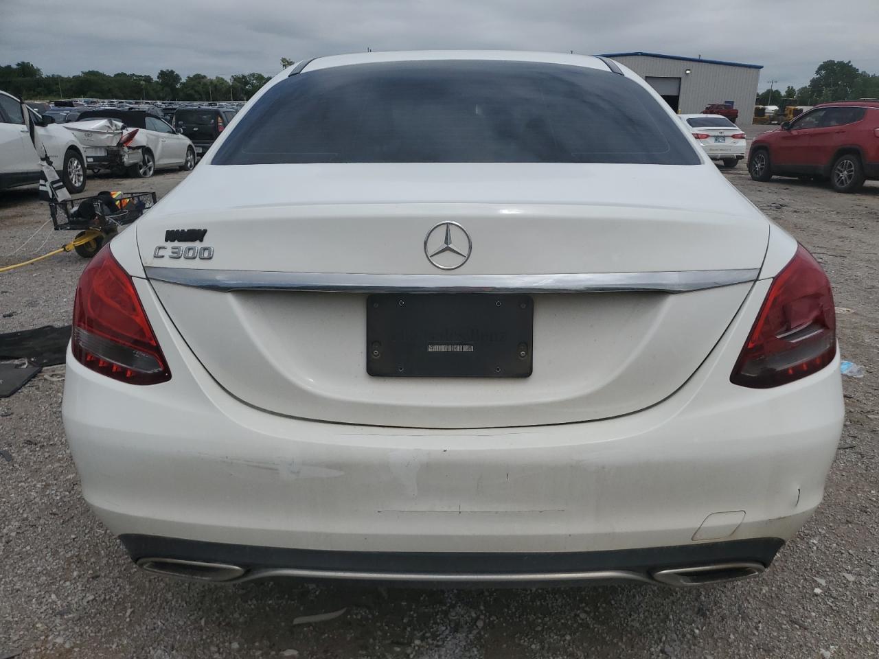 2018 Mercedes-Benz C 300 VIN: 55SWF4JB2JU240586 Lot: 61398155