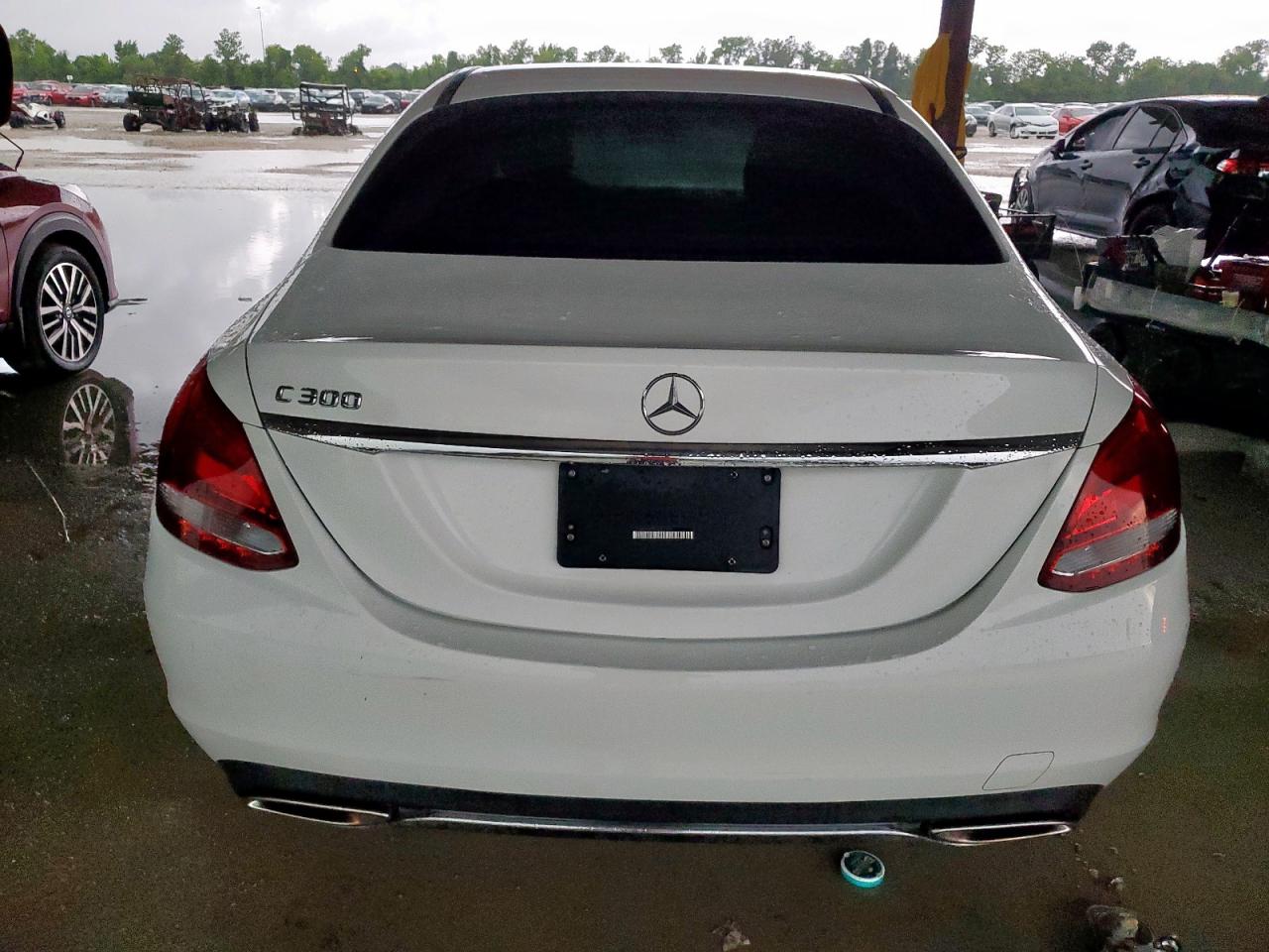 55SWF4JB7HU222188 2017 Mercedes-Benz C 300