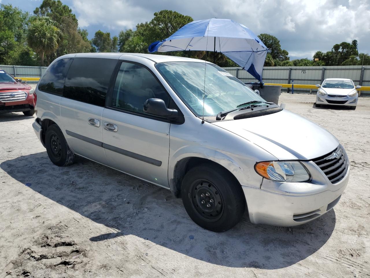 CHRYSLER MINIVAN 2006 VIN 1A4GP45R46B739890 photo 4