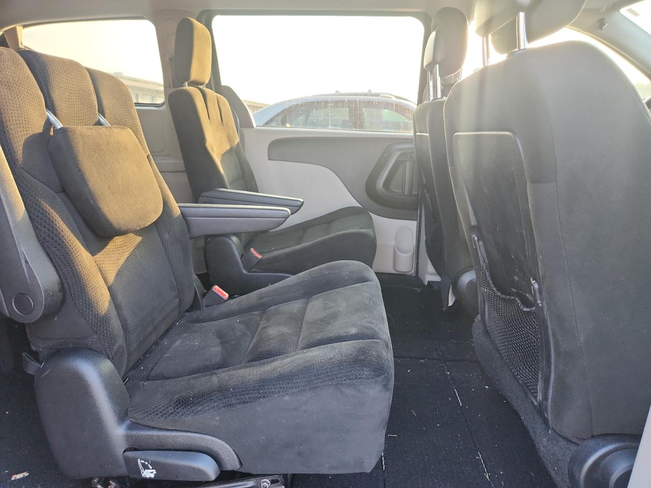 DODGE CARAVAN 2016 VIN 2C4RDGCG9GR168815 photo 11