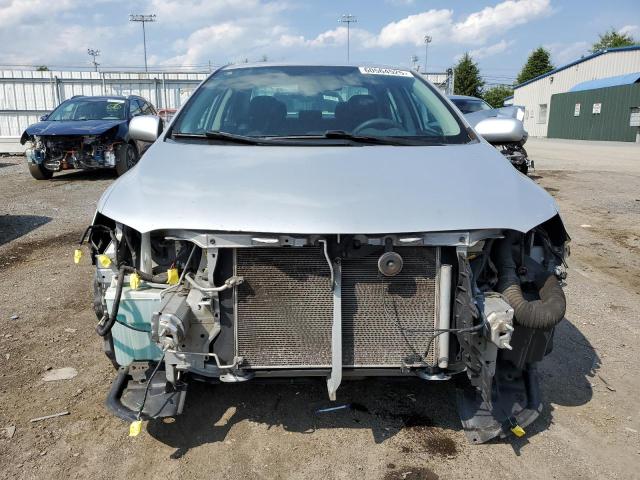  TOYOTA COROLLA 2013 Srebrny