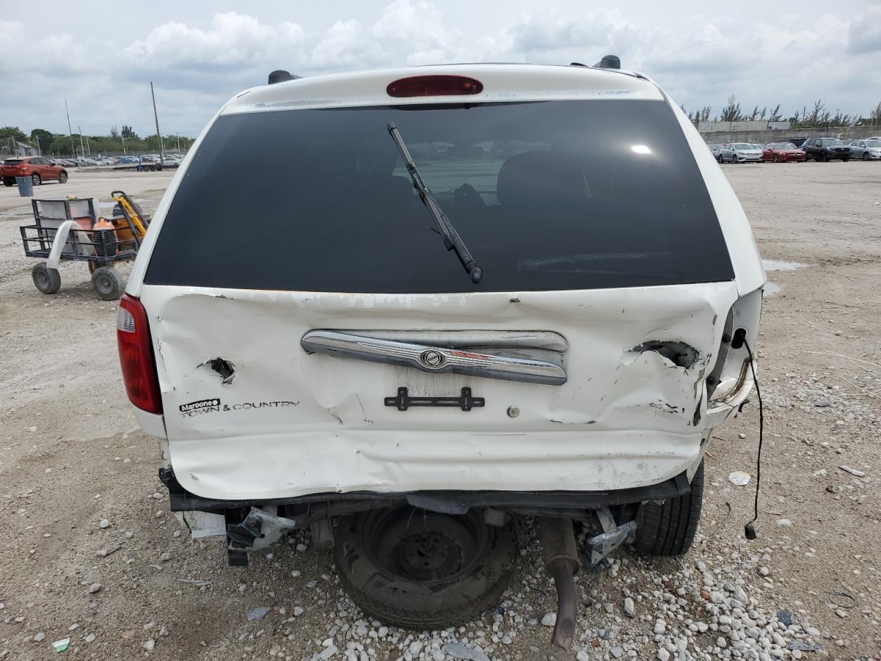 2002 Chrysler Town & Country Lxi VIN: 2C4GP54L42R628163 Lot: 58827765