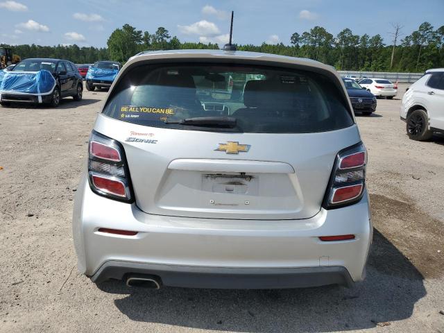 CHEVROLET SONIC 2018 Srebrny