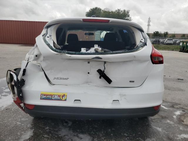  FORD FOCUS 2017 White