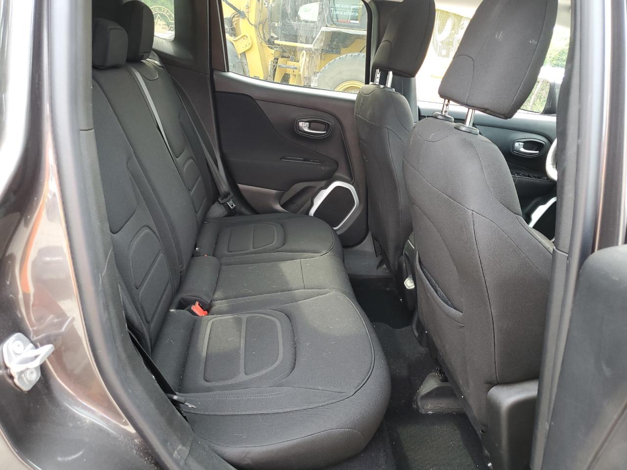 2018 Jeep Renegade Latitude VIN: ZACCJBBB0JPJ11855 Lot: 62710365