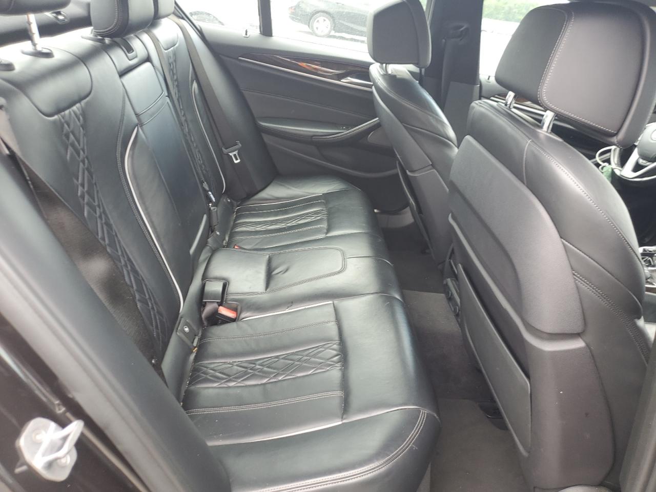 Фото: WBAJA7C33HG906322 - 10