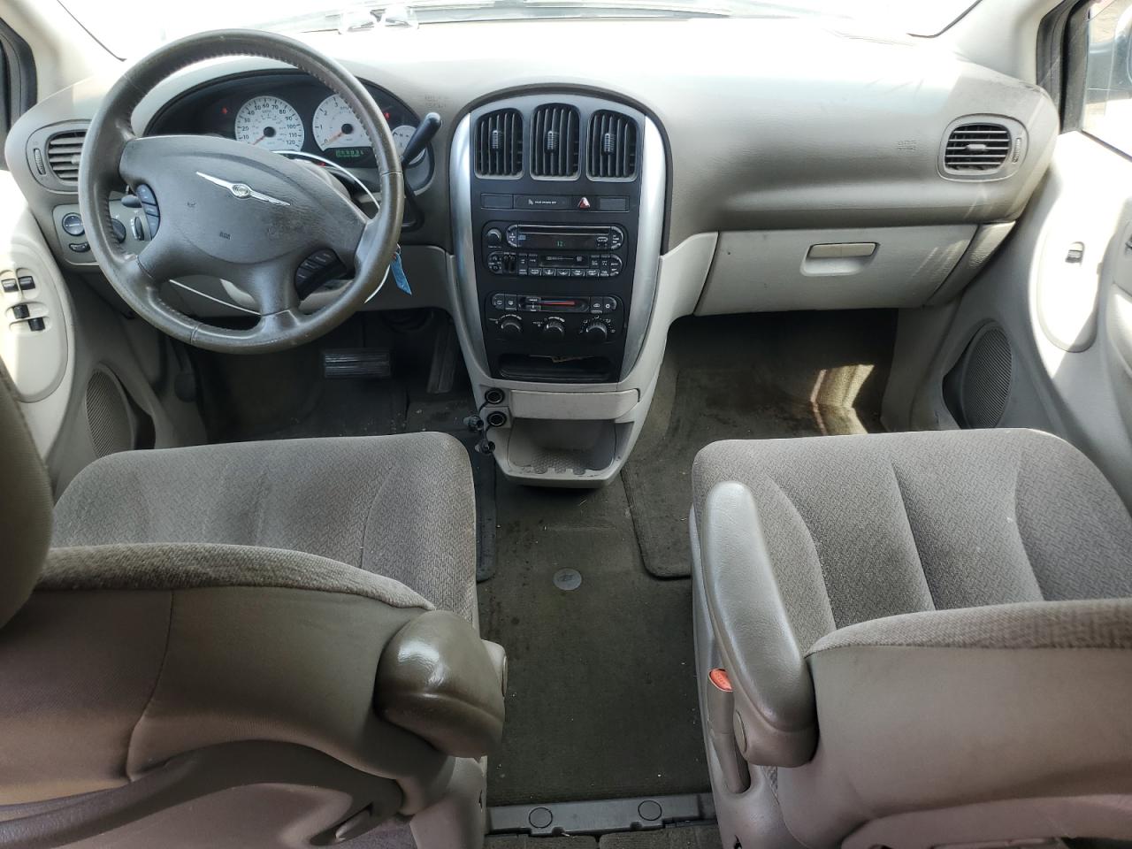 2005 Chrysler Town & Country Touring VIN: 2C4GP54L15R562675 Lot: 60551455