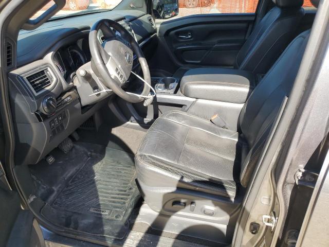  NISSAN TITAN 2018 Szary