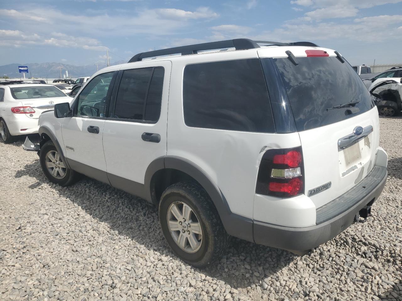 FORD EXPLORER 2006 VIN 1FMEU73E46ZA18267 photo 2