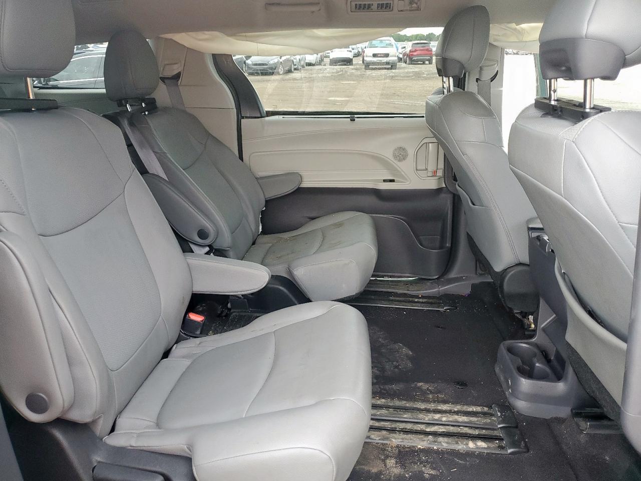 2022 Toyota Sienna Xle VIN: 5TDYRKECXNS104829 Lot: 61303385