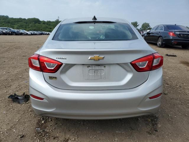  CHEVROLET CRUZE 2018 Srebrny