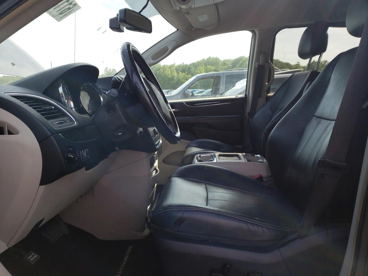 2011 Chrysler Town & Country Touring L VIN: 2A4RR8DG1BR609166 Lot: 61138455