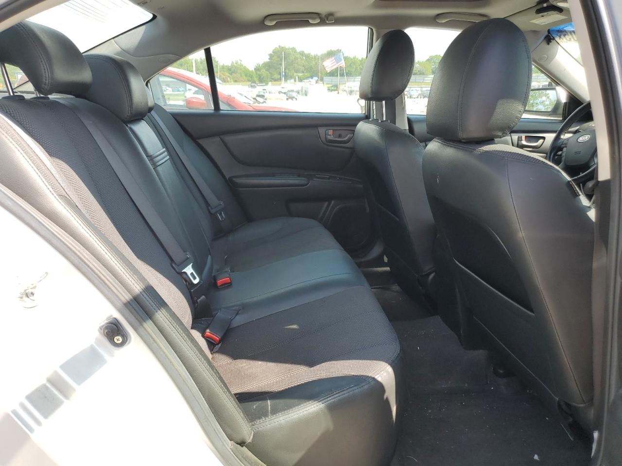 2009 Kia Optima Lx VIN: KNAGE228X95331132 Lot: 62264705