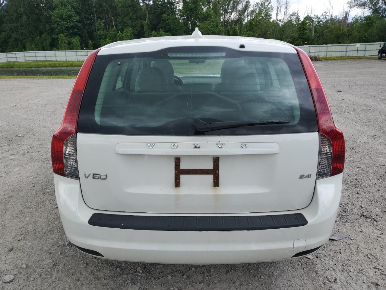 2010 Volvo V50 2.4I VIN: YV1390MW5A2528814 Lot: 60732265