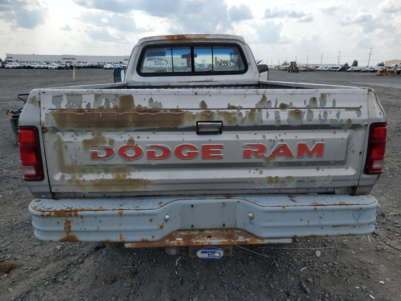 1991 Dodge W-Series W200 VIN: 1B7JM26Y9MS322230 Lot: 62231265