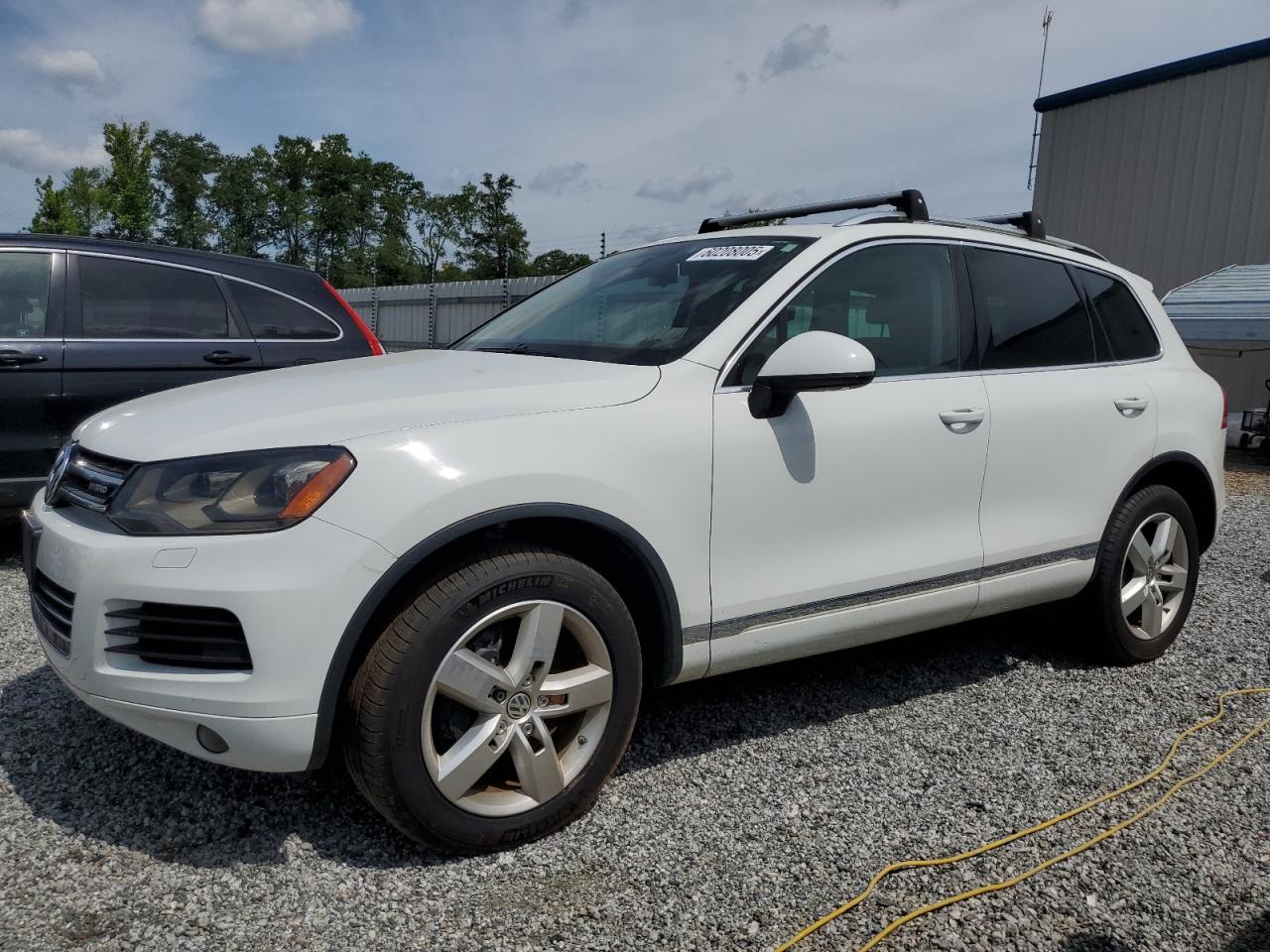 2013 Volkswagen Touareg Hybrid for Sale in Spartanburg, SC - Minor Dent/Scratches