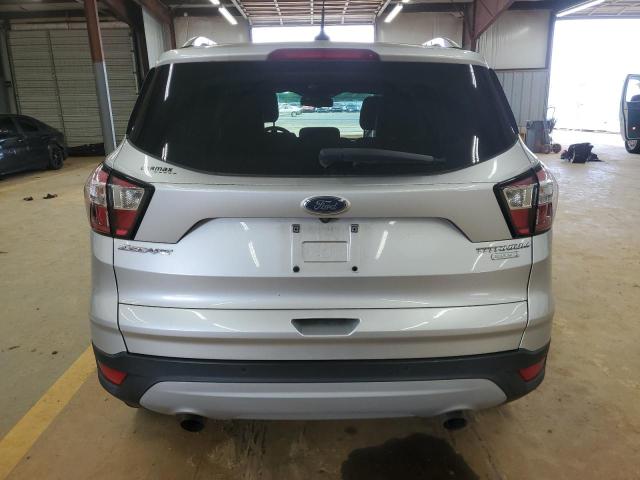  FORD ESCAPE 2018 Серебристый