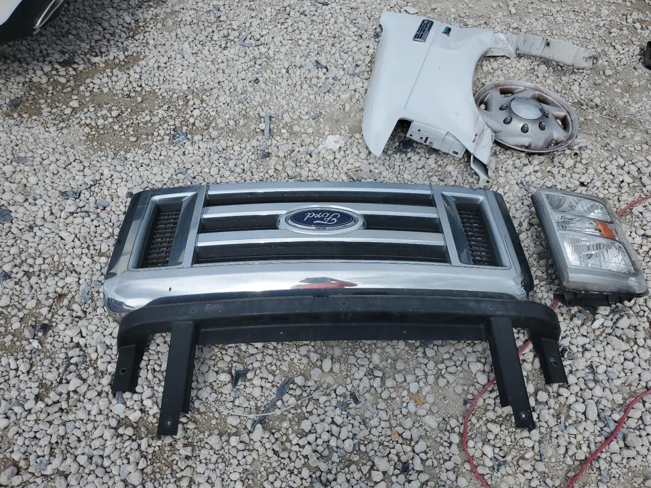 2019 Ford Econoline E350 Super Duty Cutaway Van VIN: 1FDWE3F65KDC01599 Lot: 61962225