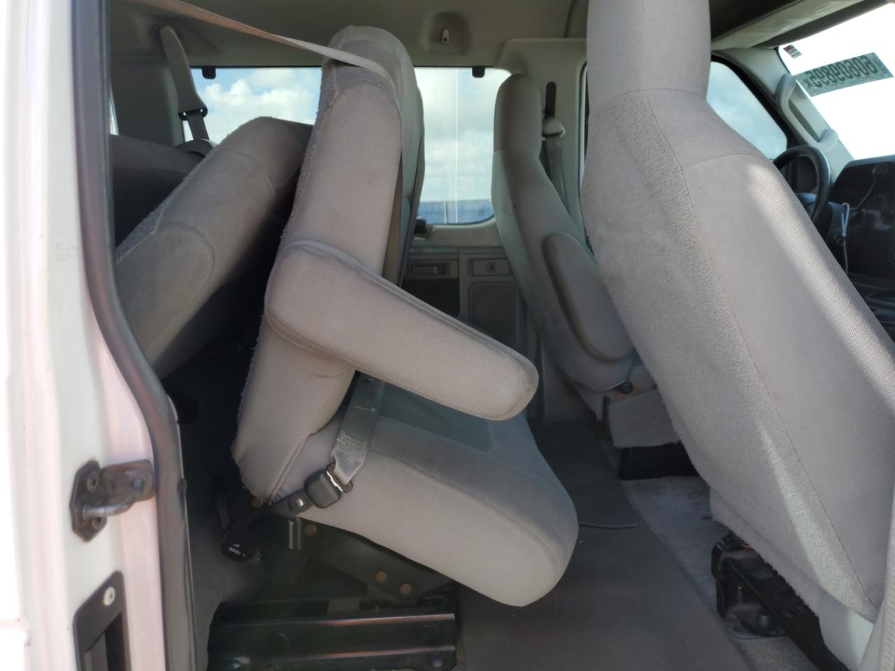 2013 Ford Econoline E350 Super Duty Wagon VIN: 1FBSS3BL3DDA55962 Lot: 60609895