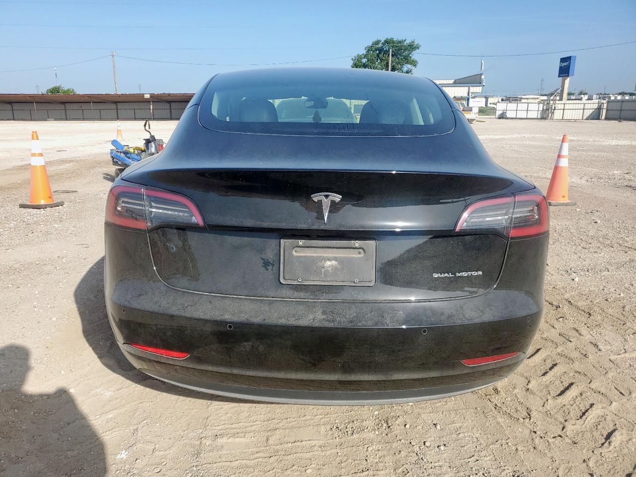 2021 Tesla Model 3 VIN: 5YJ3E1EB0MF037197 Lot: 62518735