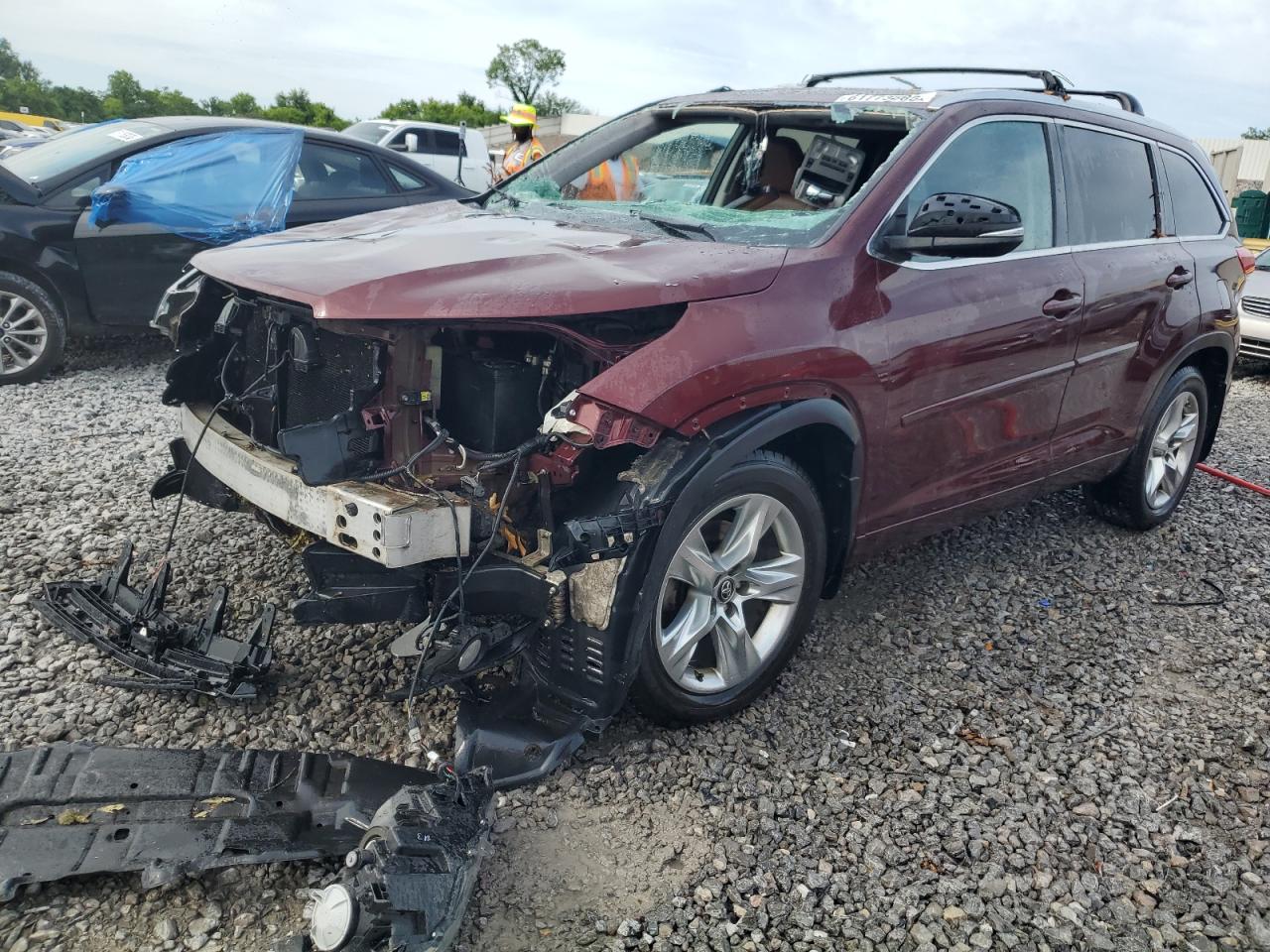 5TDDZRFH8HS400888 TOYOTA HIGHLANDER Photo 1