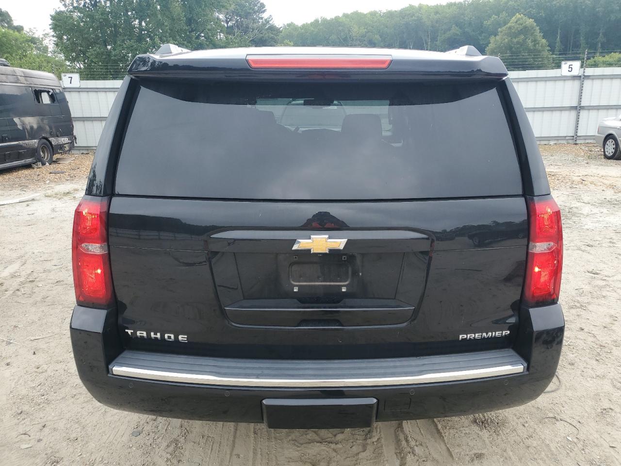 2019 Chevrolet Tahoe K1500 Premier VIN: 1GNSKCKC4KR304286 Lot: 62873985