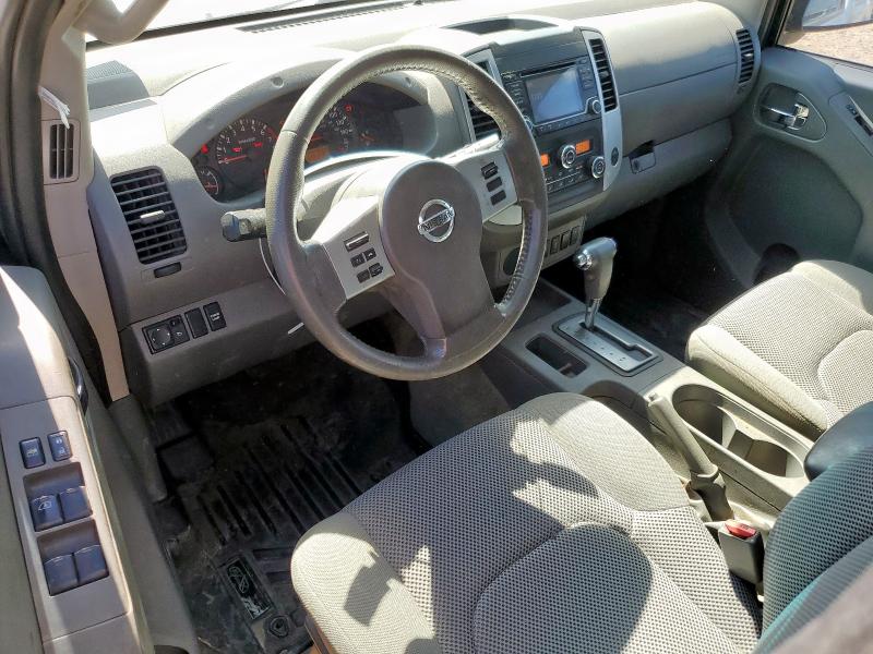  NISSAN FRONTIER 2017 Сріблястий