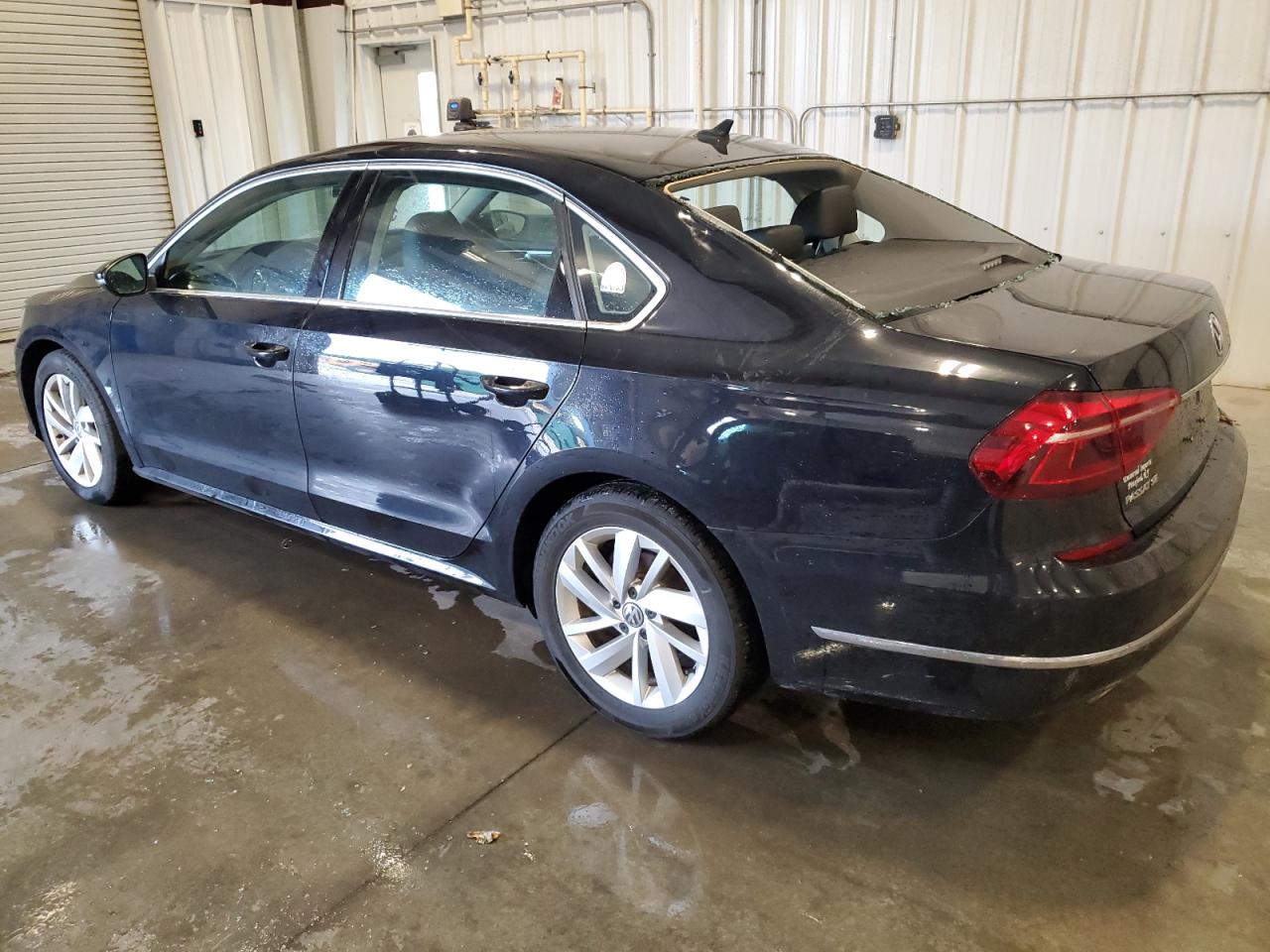 VOLKSWAGEN PASSAT 2018 VIN 1VWBA7A36JC008348 фото 2