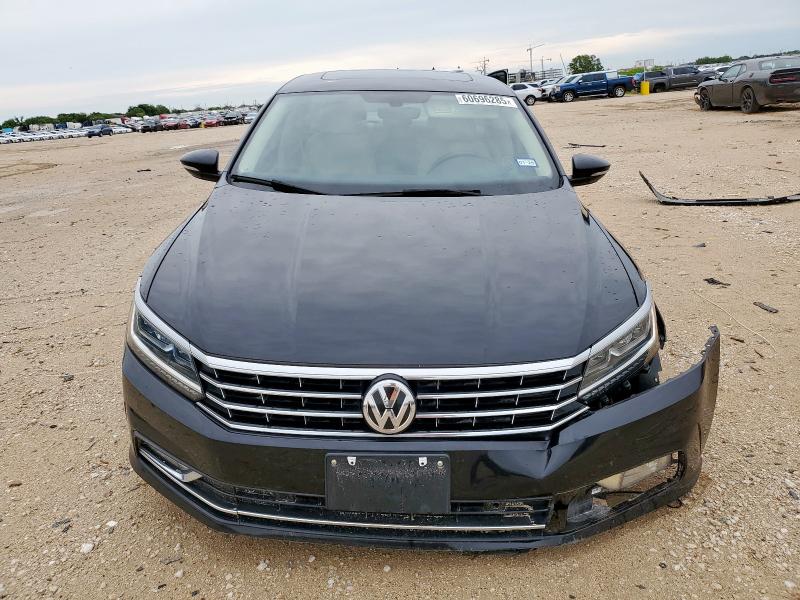  VOLKSWAGEN PASSAT 2017 Black