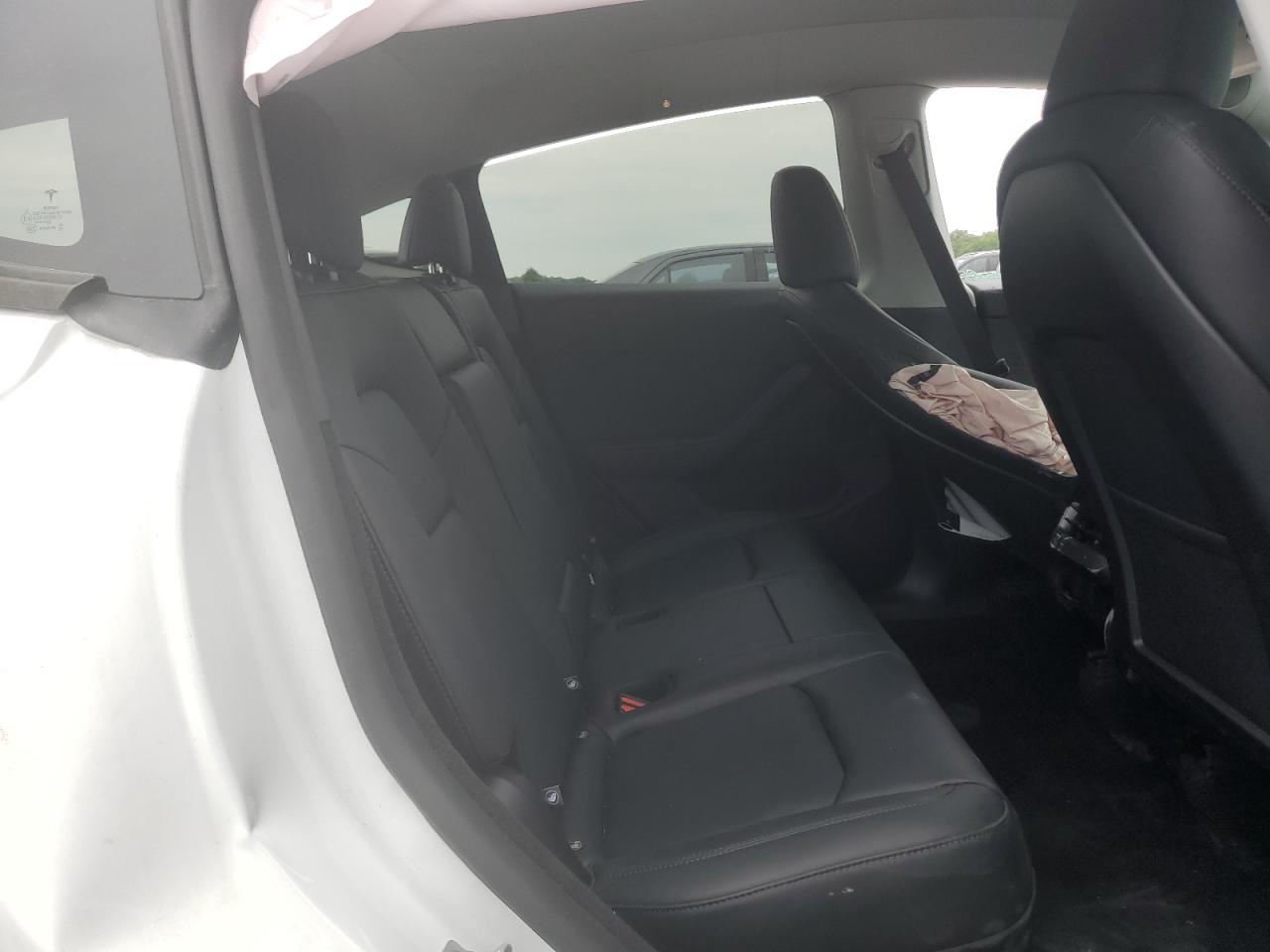 2024 Tesla Model Y VIN: 7SAYGDEF3RA308409 Lot: 62237375
