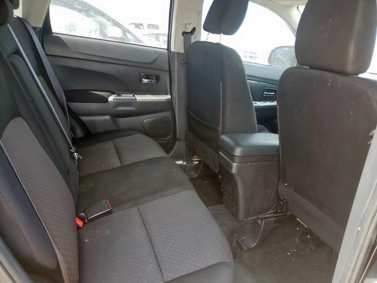 MITSUBISHI OUTLANDER 2019 VIN JA4AP3AU7KU019329 photo 11