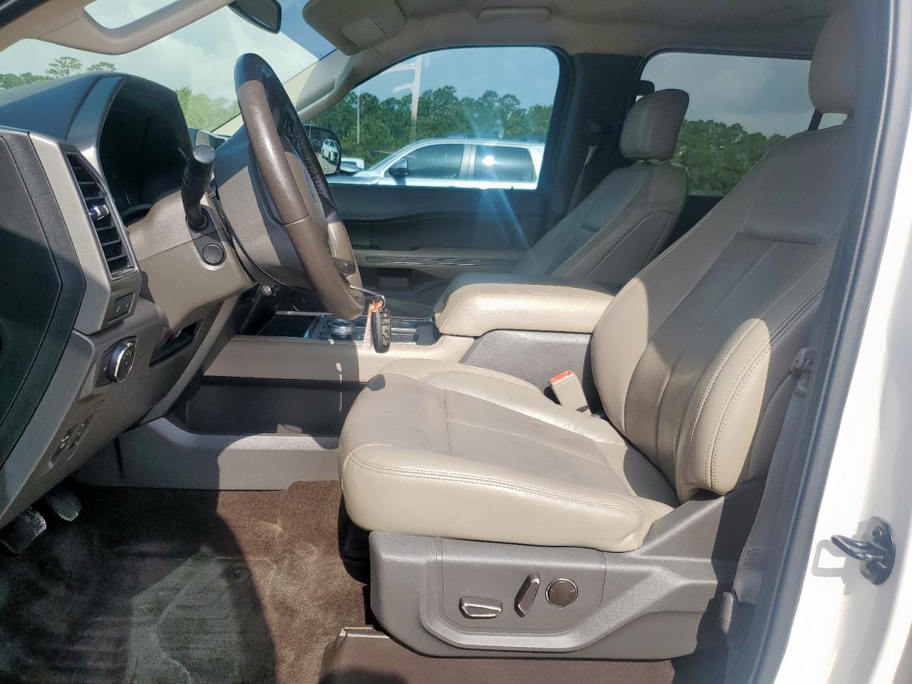 2018 Ford Expedition Xlt VIN: 1FMJU1HT8JEA52599 Lot: 60803995