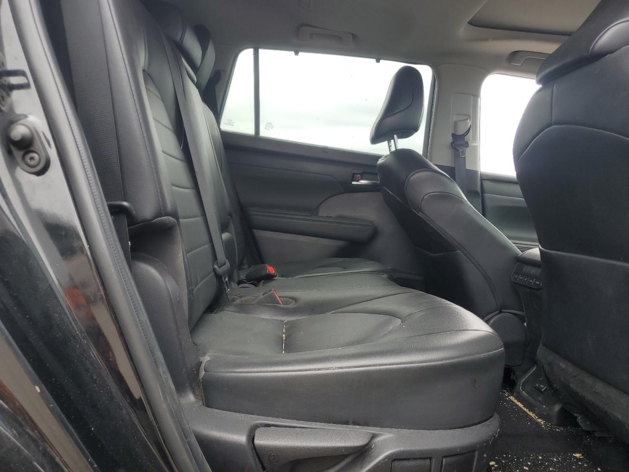 2022 Toyota Highlander Xle VIN: 5TDGZRBH0NS204460 Lot: 61422635